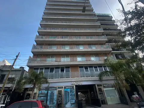 Departamento en venta de dos ambientes - Edificio ANTO I Berazategui Centro