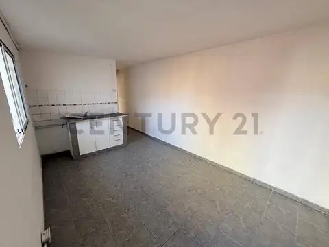 Casa 2 ambientes con 1 baño