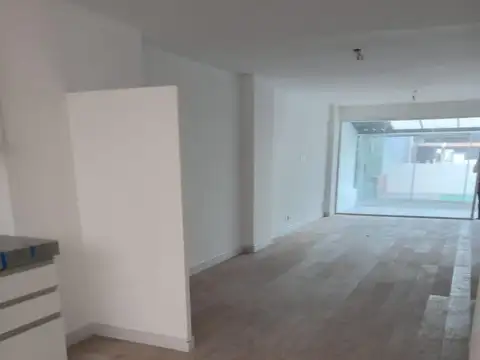 Depto Tipo Casa en Venta de 2 ambientes