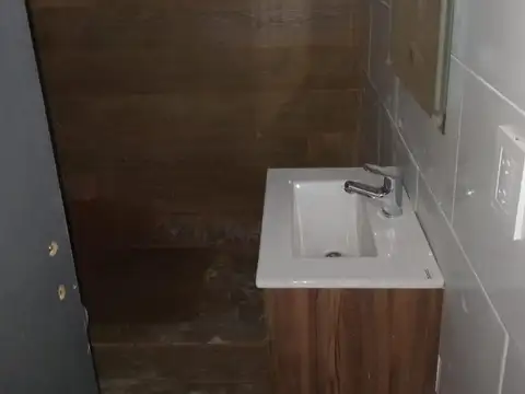 Depto Tipo Casa en Venta en Chacarita, USD 170.000