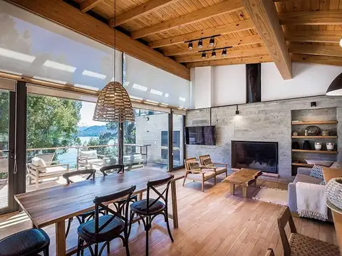 Casa con vista al Lago Nahuel Huapi