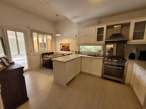Alquiler con muebles casa 4 dormitorios y escritorio. Las Glorietas. Nordelta
