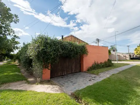 Casa 6 ambientes con 1 baño