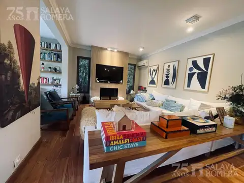 Casa 6 ambientes con 5 baños