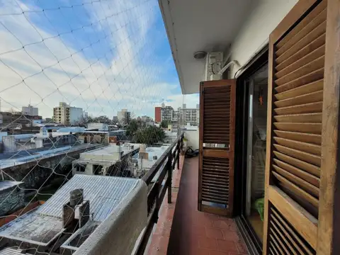 Departamento 4 ambientes con 2 baños