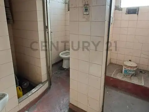 Casa 5 ambientes con 1 baño