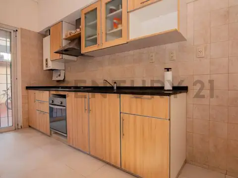 Venta Casa de 2 Dormitorios con cochera en Barrio José de San Martín, Rosario