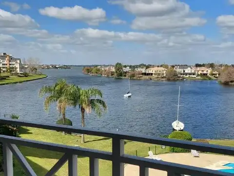 Condominios De La Bahia