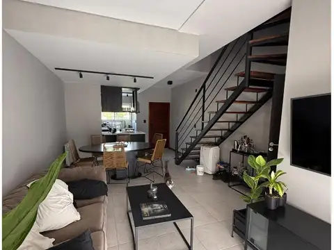 duplex con patio refaccionado de 3 amb en complejo en Pilar