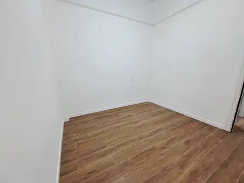 Depto Tipo Casa en Venta 40 años