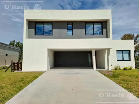 Casa en Venta 5 ambientes a estrenar en Puerto Nizuc, Guillermo  Hudson , Berazategui