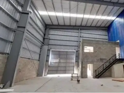 Galpon en Alquiler 100  mts Fondo