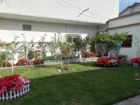 Casa 3 amb con parque y garaje