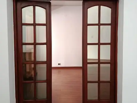 Casa 2 ambientes con 2 baños