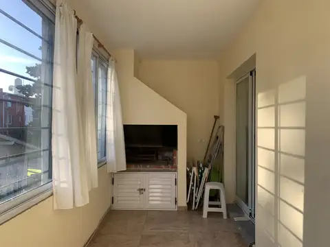 Departamento 4 ambientes con 2 baños