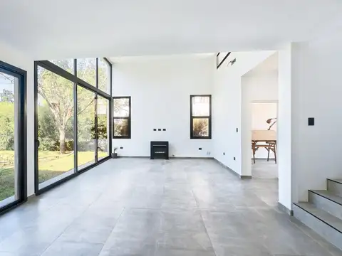 Casa en Alquiler al Oeste