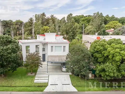 Casa en Venta en Ayres De Pilar, USD 690.000