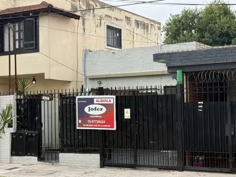 Departamento tipo casa en alquiler en Villa Ballester