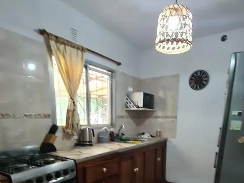 Casa en Venta con 4 cocheras
