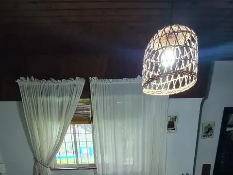 Casa sobre lote de 2400 mt2 rodeado de Arboles