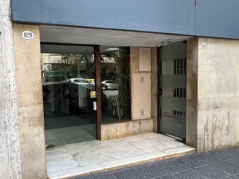 Venta deártamento 4 ambientes al frente con balcón Boedo