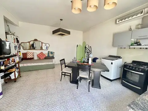 Depto Tipo Casa 2 ambientes con 1 baño