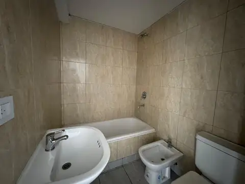 Departamento en Alquiler con 1 cochera