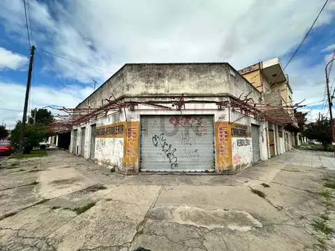 Besares 4000, Piso 0