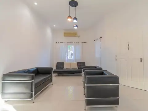 Depto Tipo Casa en Venta en Liniers, USD 295.000