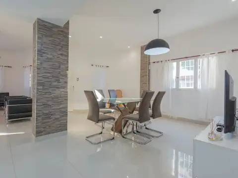 Depto Tipo Casa en Venta de 3 dormitorios
