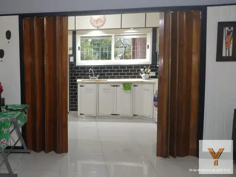 Casa en venta - 3 Dormitorios 3 Baños - 450Mts2 - Florencio Varela