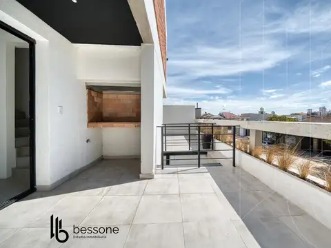 Depto Tipo Casa 3 ambientes con 2 baños