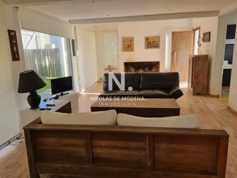 Casa en Venta en Punta Piedras, USD 295.000