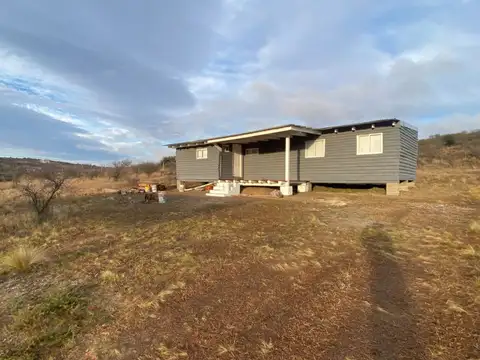 VENTA CASA 2 DORM CON COCHERA FINANCIADO LA FALDA
