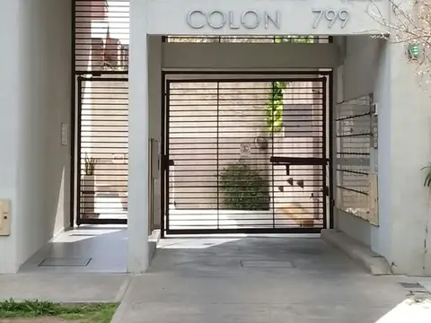 Colon 700