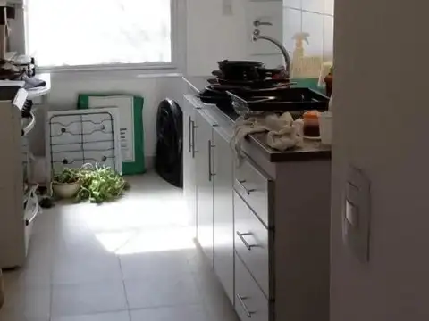 Casa 10 ambientes con 4 baños