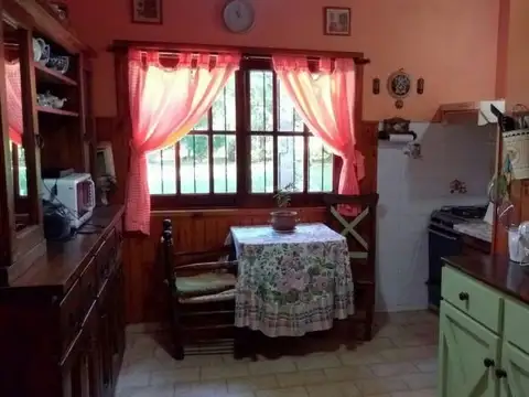 Av. 8 2800