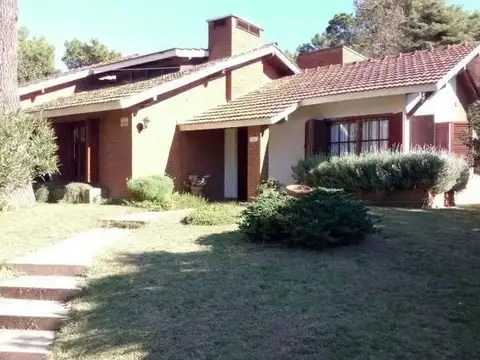 Av. 8 2800