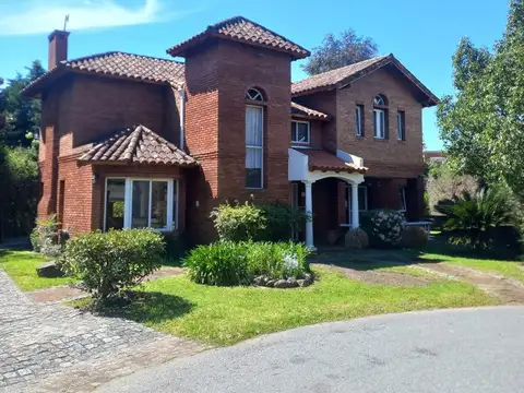 VENTA CASA 5 AMBIENTES BARRIO LA DESEADA EZEIZA