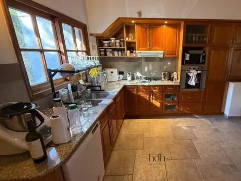 Casa en Alquiler en Jockey Club, USD 2.300