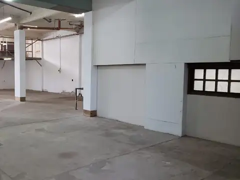GALPON EN ALQUILER - SANTA MONICA