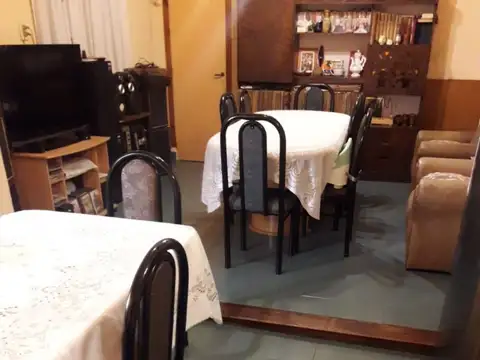 Depto Tipo Casa en Venta de 4 ambientes