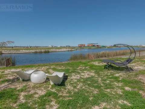 Casa en venta en el Barrio Amarras, Puertos / Escobar