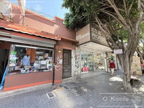 Local en alquiler en Bernal centro sobre calle 9 de Julio