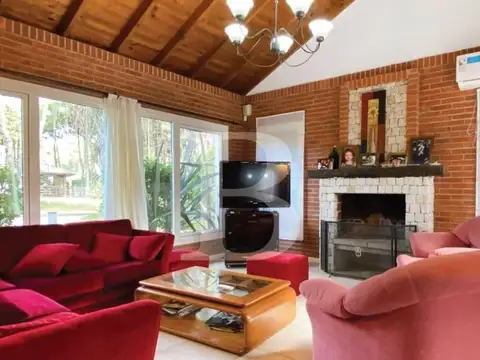 Casa en Venta con 1 cochera