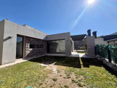 Casa en Alquiler Dalvian 3 Dormitorios
