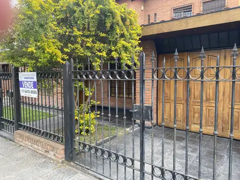 Casa en venta 350mts totales, 5amb 2 cocheras cubiertas, quincho Barrio Textil, Los Polvorines