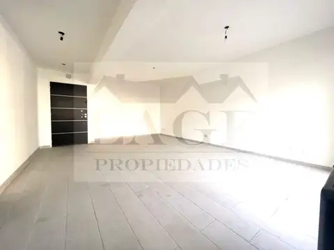 MONOAMBIENTE CON BALCON DE 41 M EN MB ESTADO