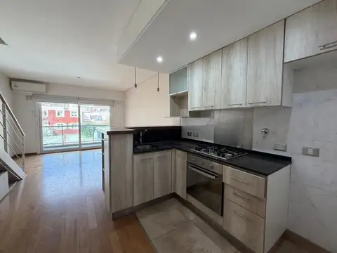 VENTA DUPLEX 2 AMBIENTES C BALCON. PILETA-GYM-SUM
