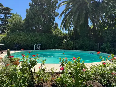Casa en Venta con 5 cocheras